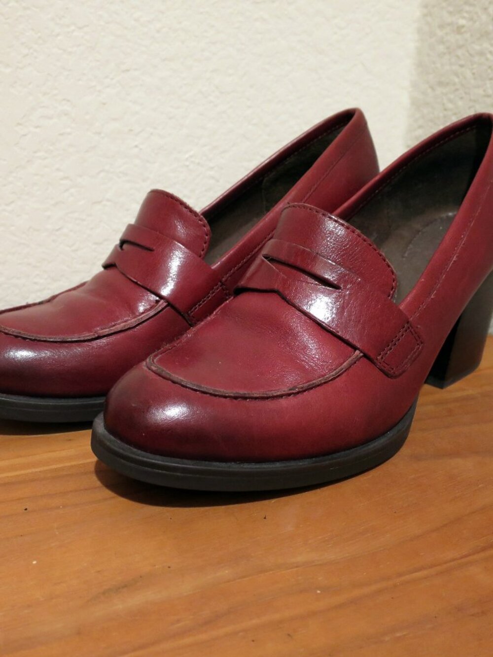 Born Shoes Women 7.5 M Holliston Penny Loafer Heel Burgundy